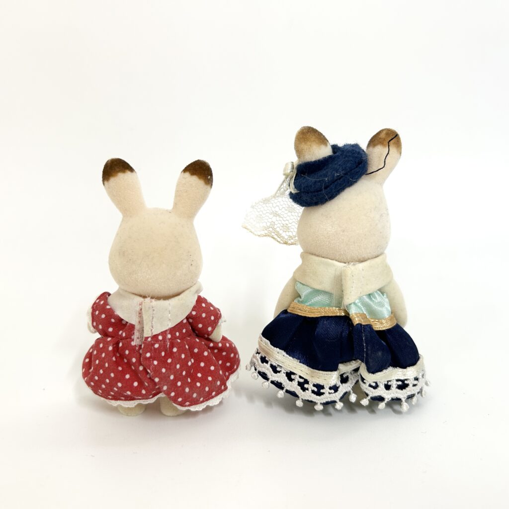 [used] Chocolat Rabbit Town Series Sister and Girl Sylvanian Families Calico Critters