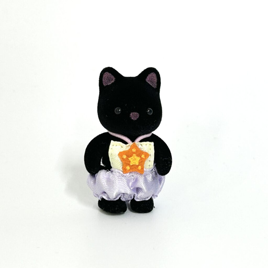 [used] Dreamy Parade Series Midnight Cat Baby Familymart 2022 Sylvanian Families Calico Critters