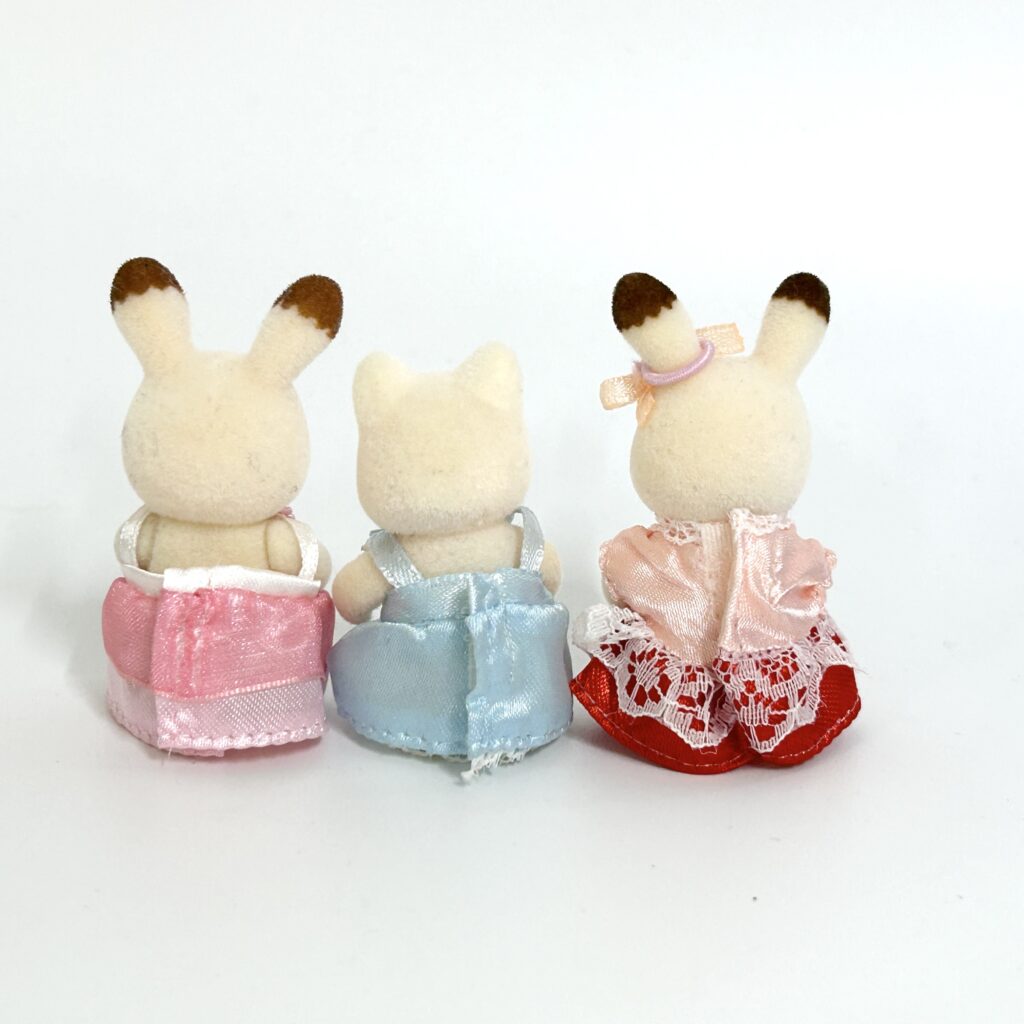 [used] Dressed-Up Babies Silk Cat Chocolate Rabbit Sylvanian Families Calico Critters