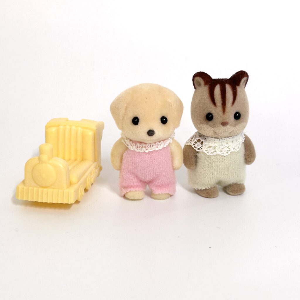 [used] Baby Yellow Labrador Walnut Squirrel Sylvanian Families Calico Critters