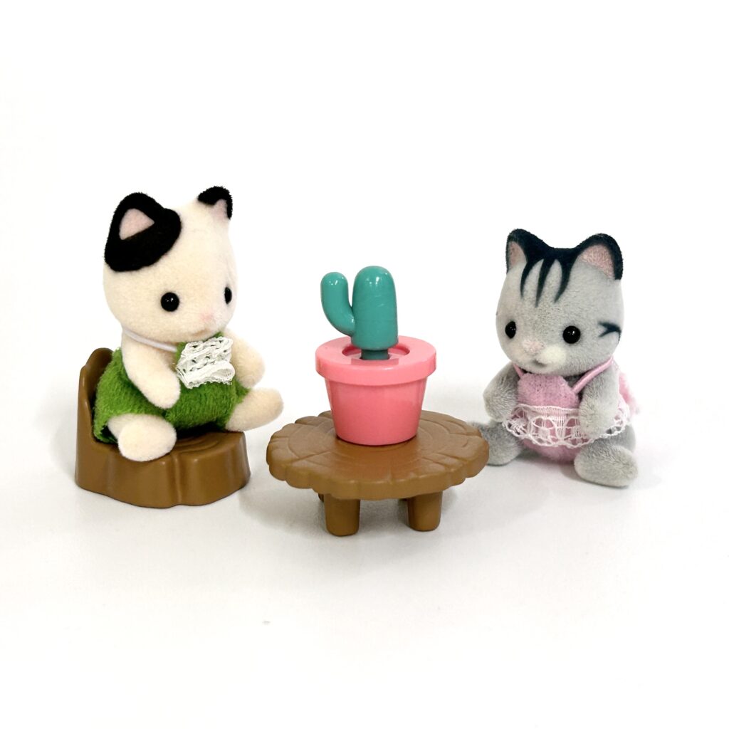 [used] Baby Grayish Cat Charcoal Cat Sylvanian Families Calico Critters