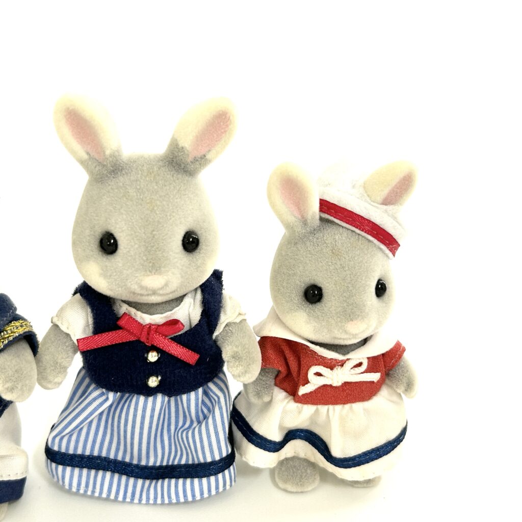 [used] Sea Breeze Rabbit Family Yokohama 2008 Sylvanian Families Calico Critters