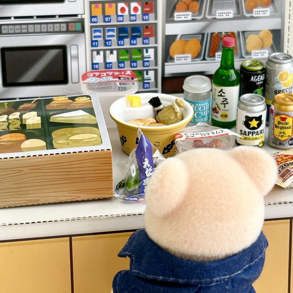 Evening Drink at a Convenience Store 4 Vin Mousseux 2024 Re-ment