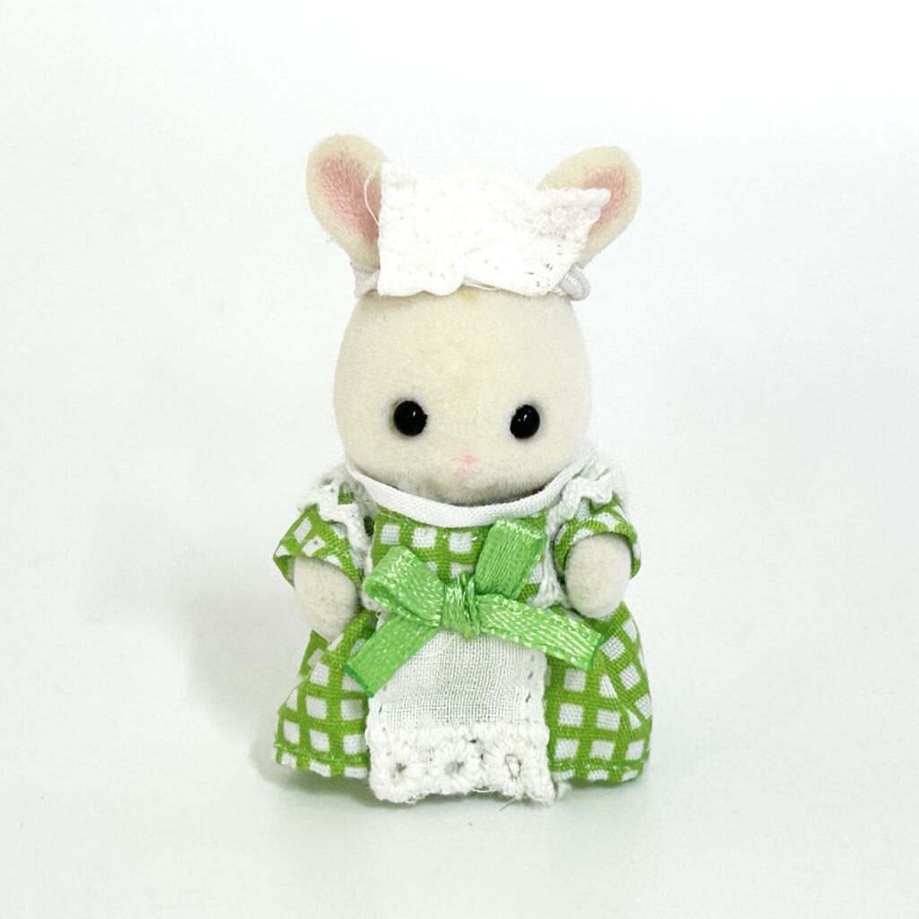 [used] Baby White Rabbit in Waitress Outfit Sylvanian Families Calico Critters