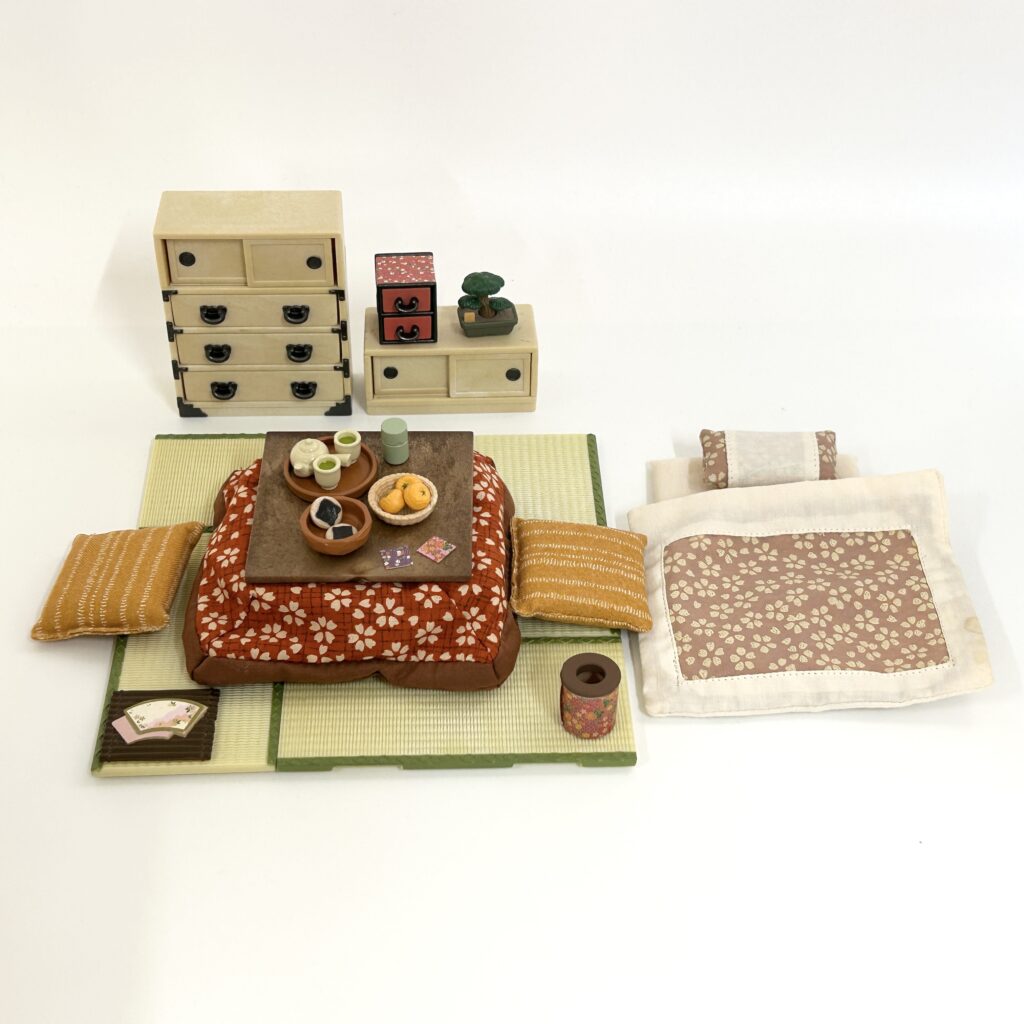 [used] 20th Anniversary Japanese Home Set 2004 C-38 Sylvanian Families Calico Critters