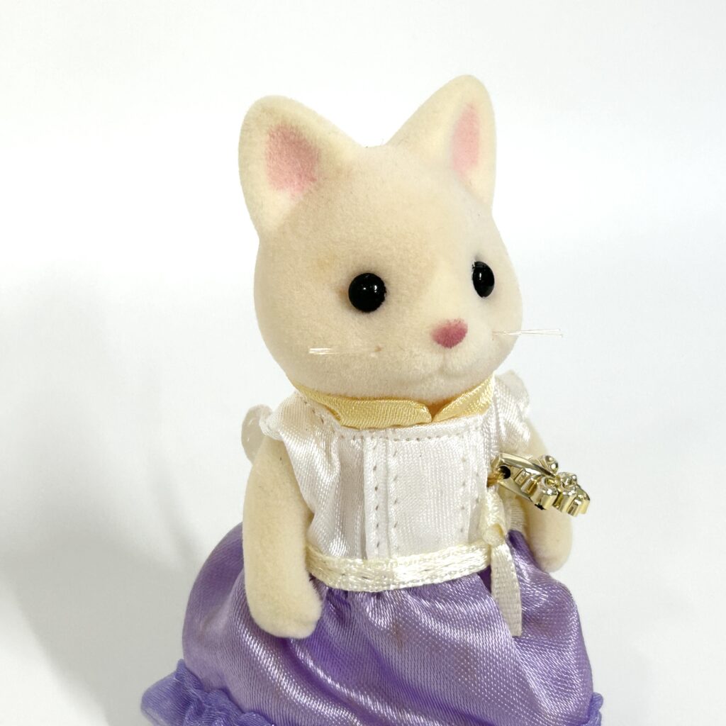 [used] Town Series Silk Cat Older Sister Sylvanian Families Calico Critters