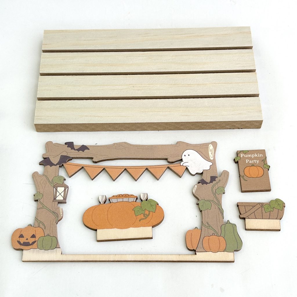 Wooden Stand Board – Preparing for a Pumpkin Party Halloween Natural Kitchen