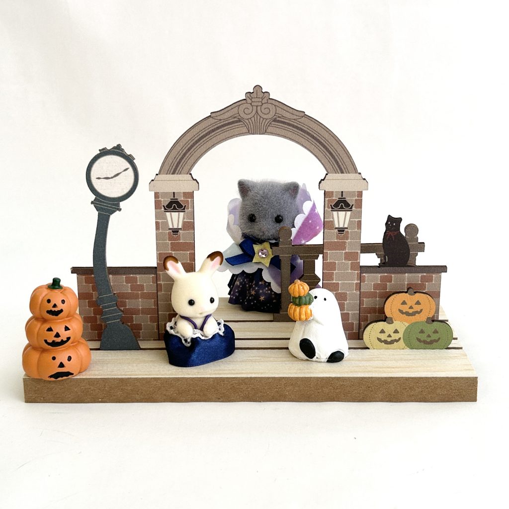 Wooden Stand Board – Wonder Academia Halloween Natural Kitchen