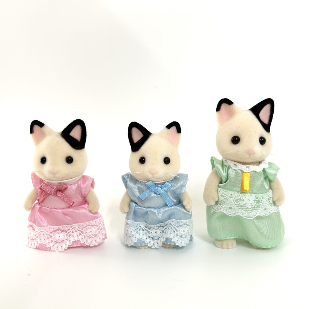 [used] Charcoal Cat Family Sylvanian Families Calico Critters