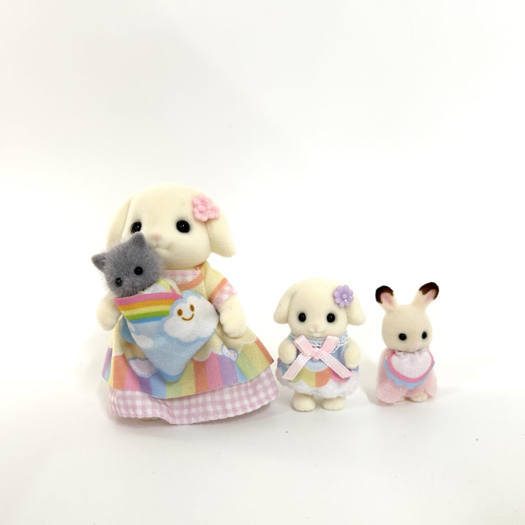 [used] Flora Rabbit Chocolate Rabbit Persian Cat Nursery Costume Sylvanian Families Calico Critters