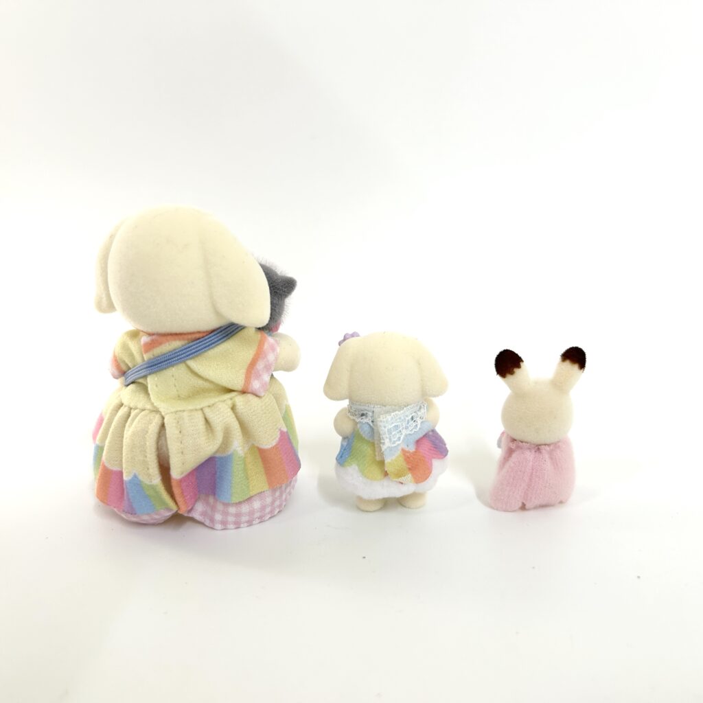 [used] Flora Rabbit Chocolate Rabbit Persian Cat Nursery Costume Sylvanian Families Calico Critters