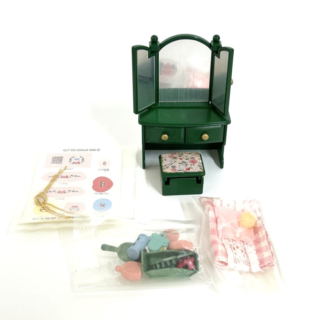[used] Vintage Green Dresser Set 1995 KA-69 Sylvanian Families Calico Critters