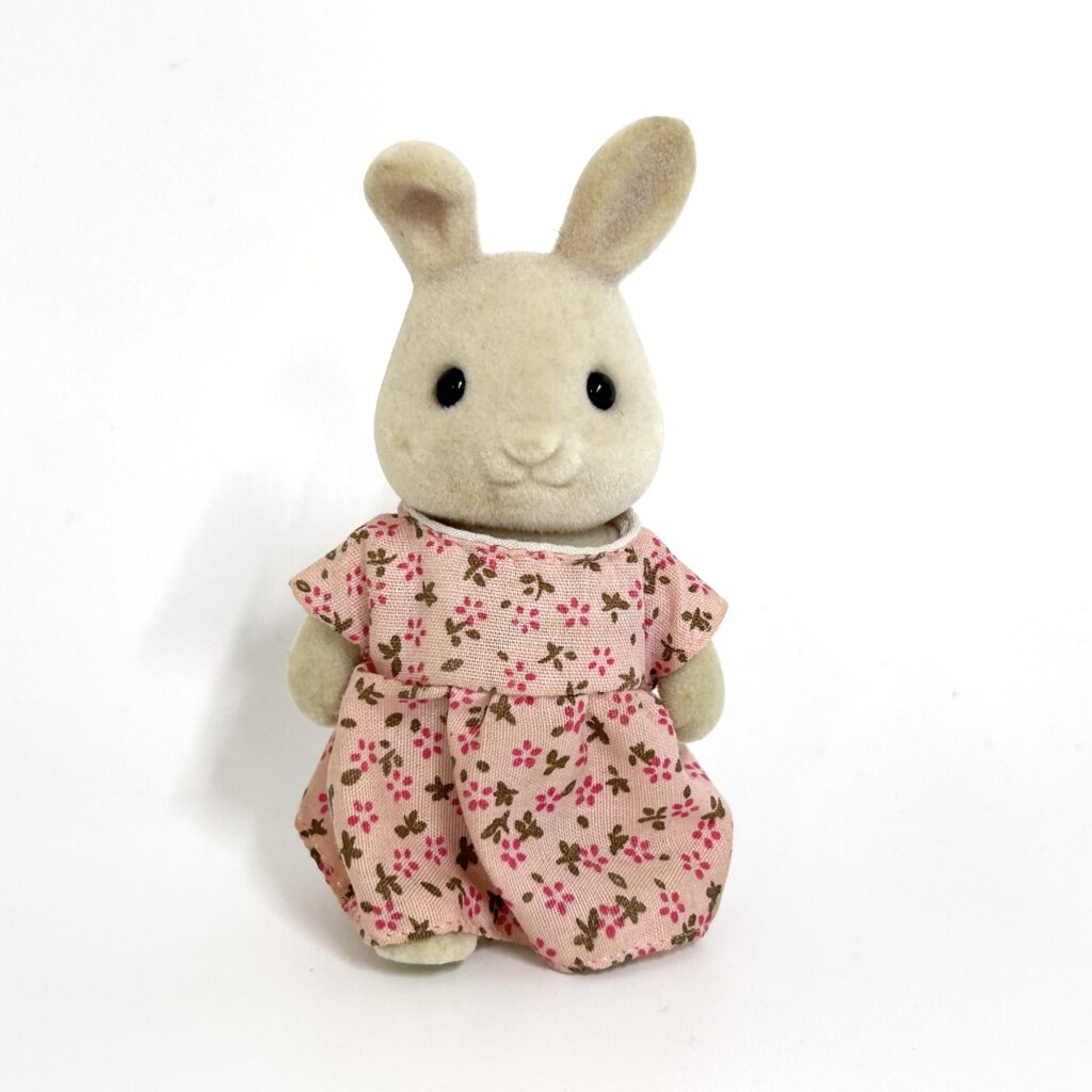 [used] Vintage Ivory Rabbit Mother Sylvanian Families Calico Critters