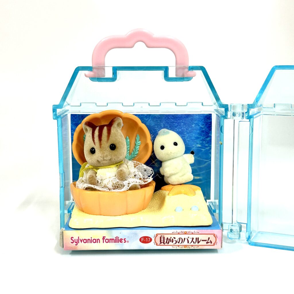 [used] Vintage Misty Forest Shell Bath Squirrel 1998 F-17 Sylvanian Families Calico Critters