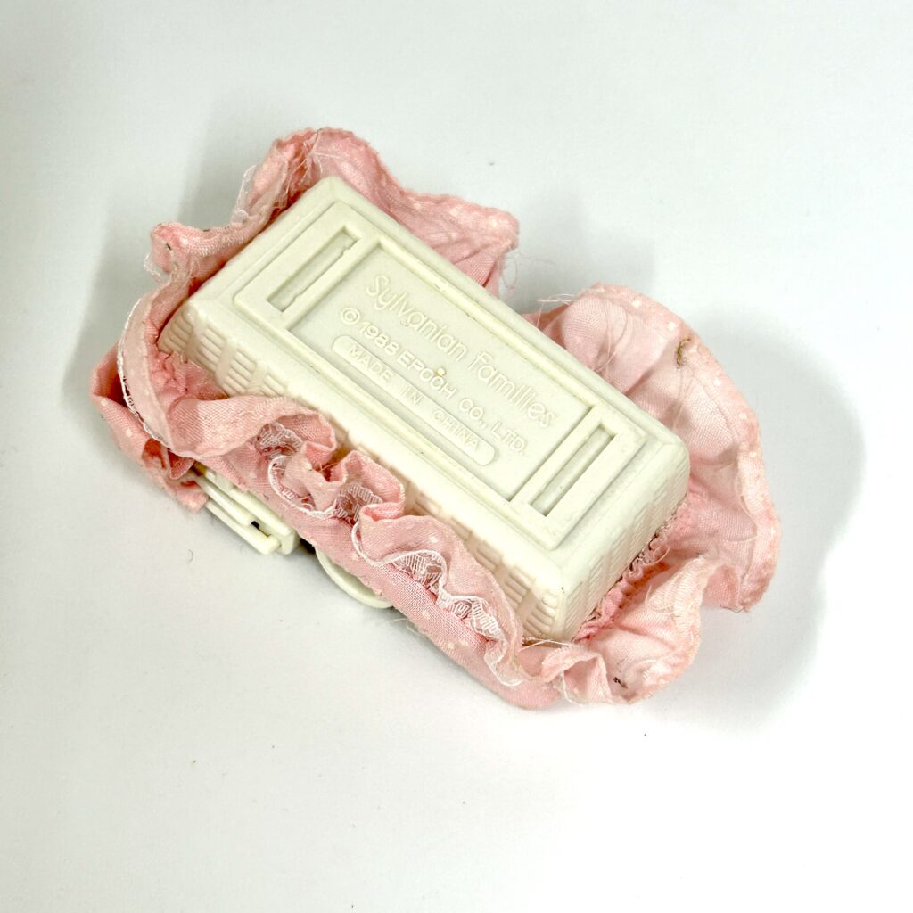 [used] Baby Cradle Sylvanian Families Calico Critters