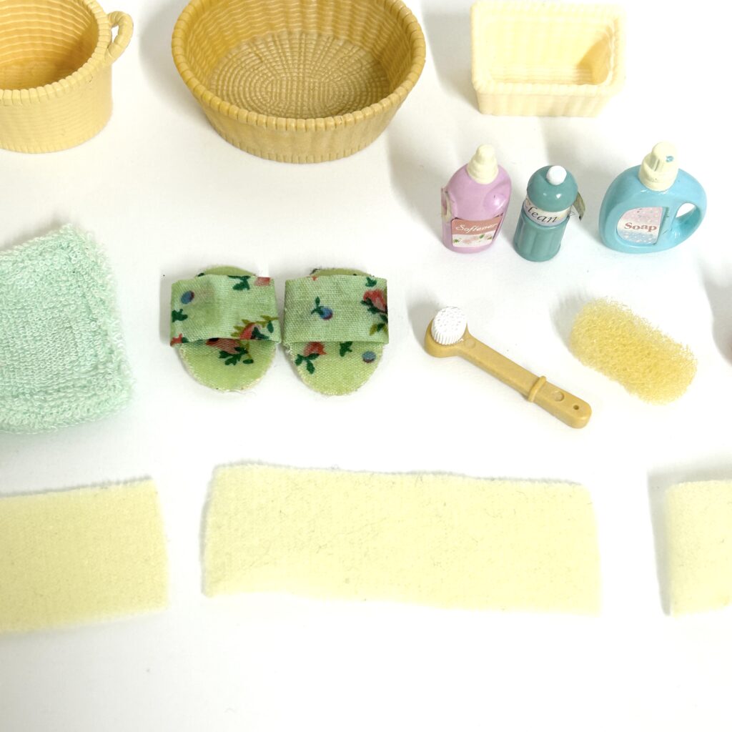 [used] Bathroom Accessories Set Sylvanian Families Calico Critters