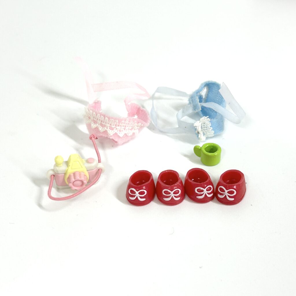 [used] Baby Shoes & Clothing Set Sylvanian Families Calico Critters