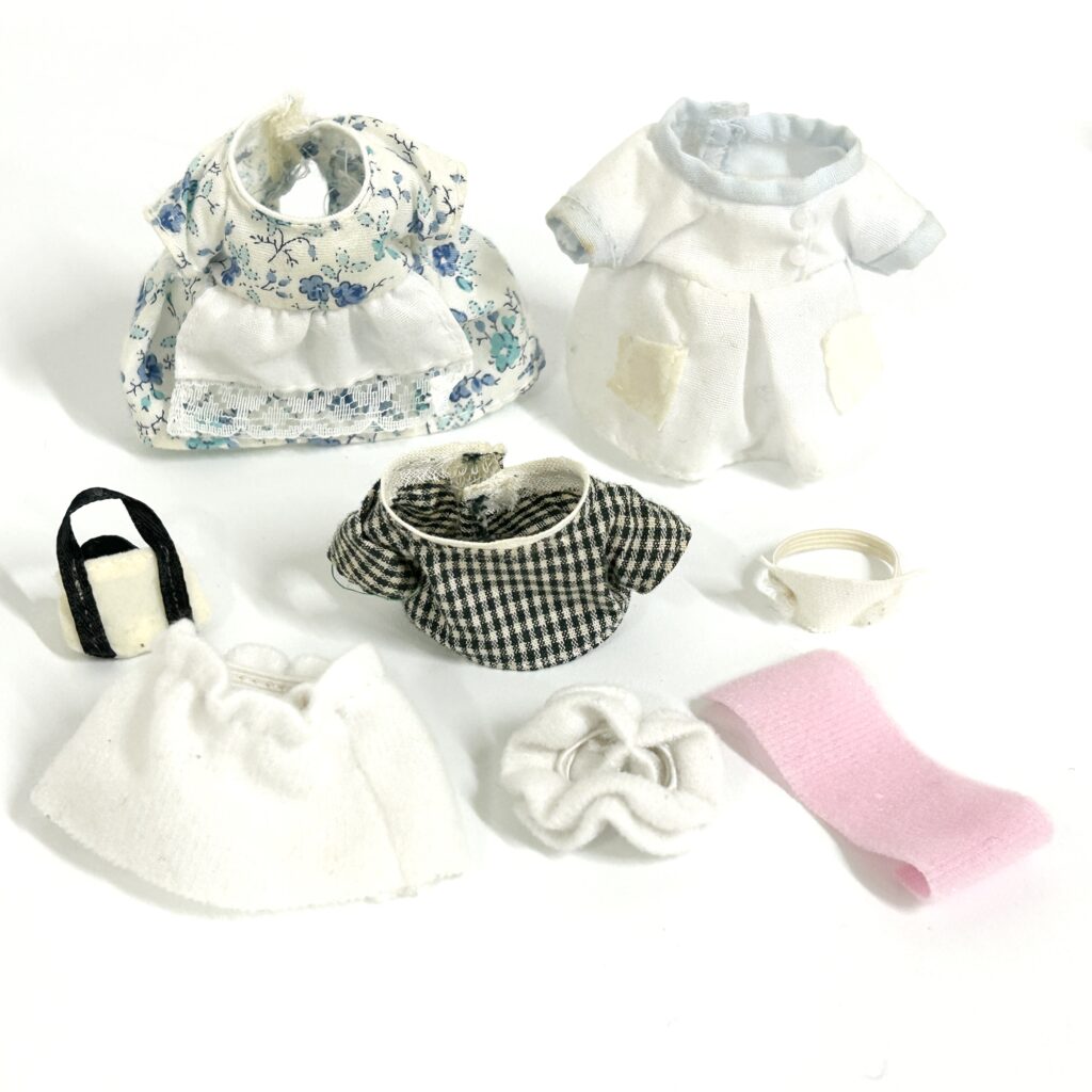 [used] Nurse Outfit & Bathrobe Set Sylvanian Families Calico Critters