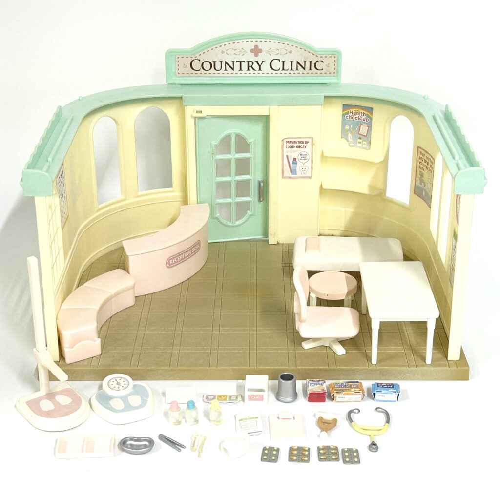 [used] Country Clinic 2013 H-12 Sylvanian Families Calico Critters