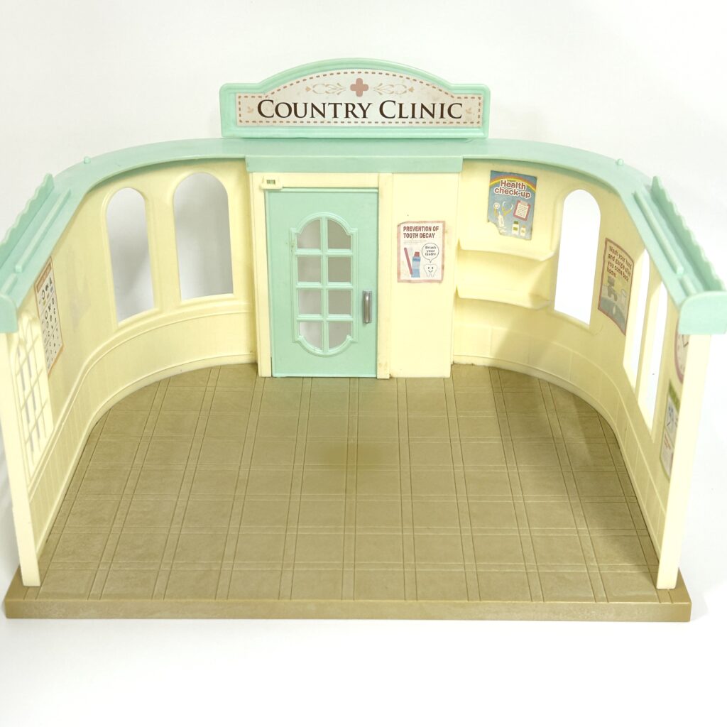 [used] Country Clinic 2013 H-12 Sylvanian Families Calico Critters