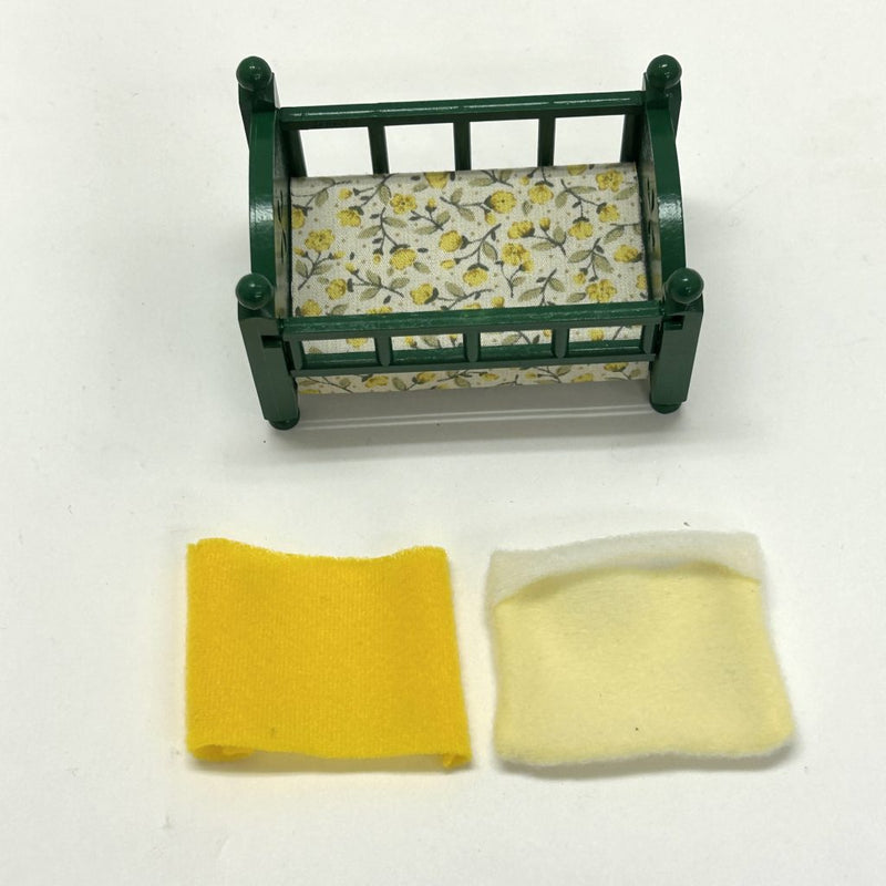 [Used] GREEN BABY BED KA-26 Vintage  Sylvanian Families