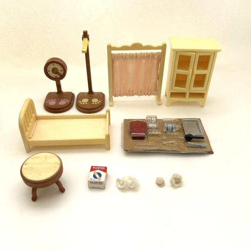 [Used] NURSE'S OFFICE SET  S-02 Epoch Japan Sylvanian Families