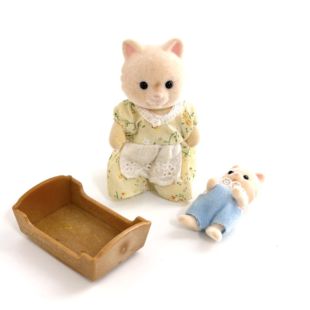 [used] Cream Cat Mother Baby Sylvanian Families Calico Critters