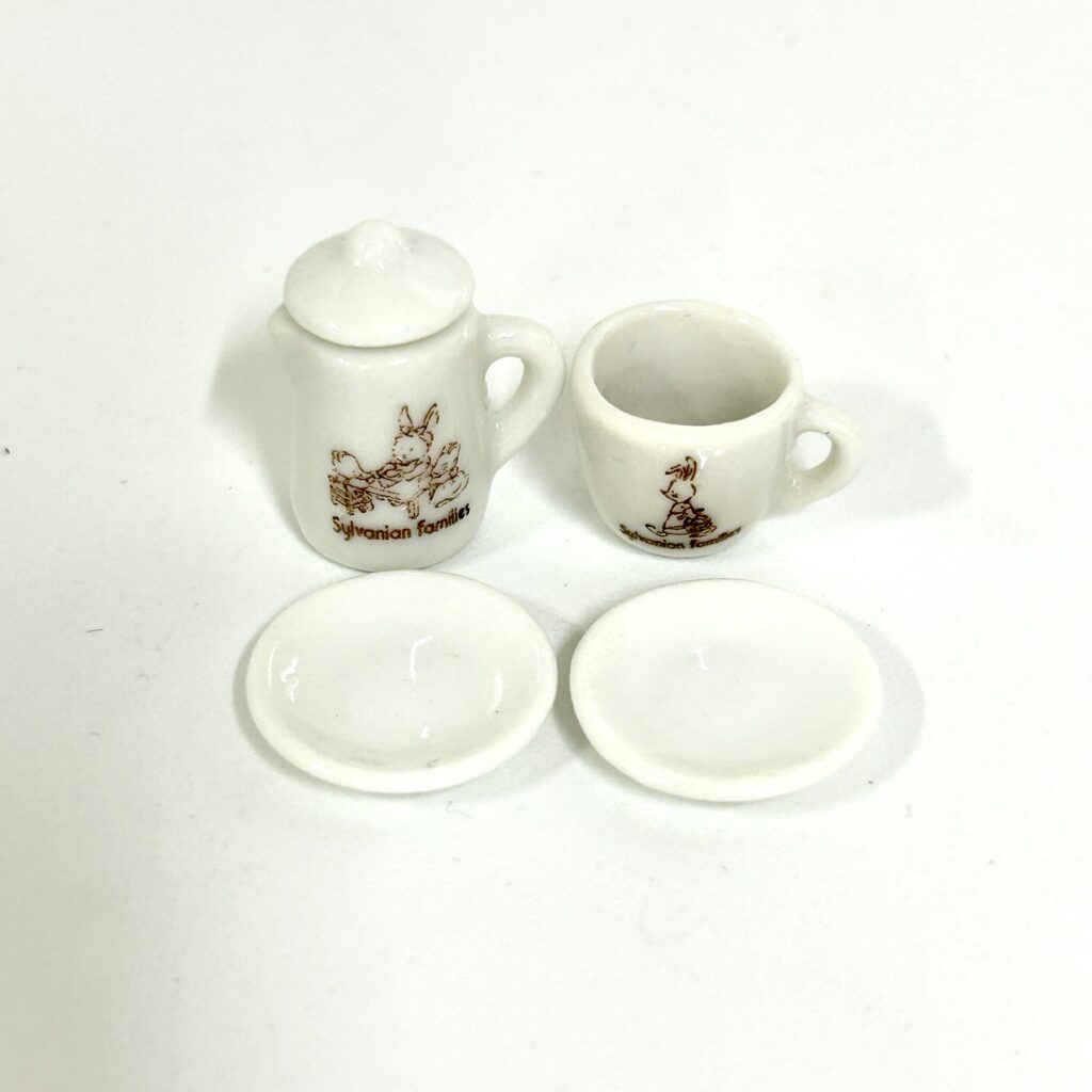 [used] Ceramic tableware Set Sylvanian Families Calico Critters