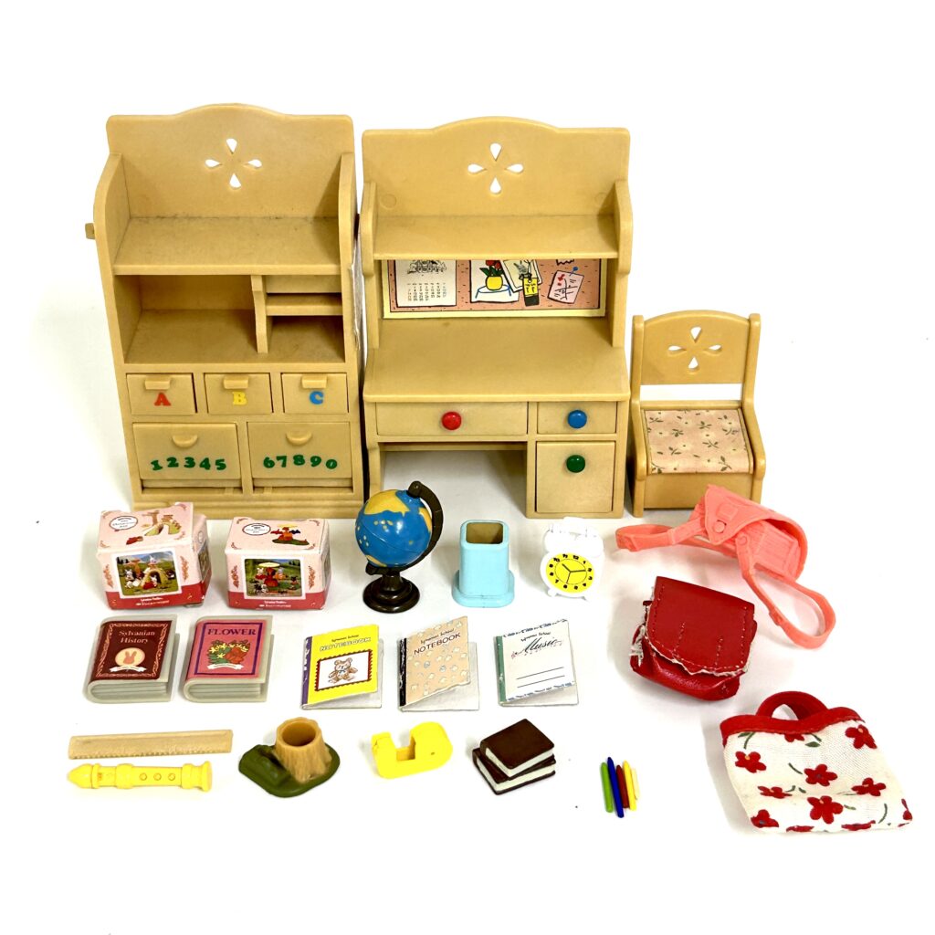 [used] Children Desk Set Sylvanian Families Calico Critters