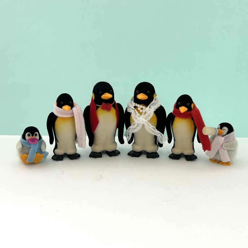 [Used] VINTAGE DEBURG PENGUIN FAMILY Epoch Japan Sylvanian Families