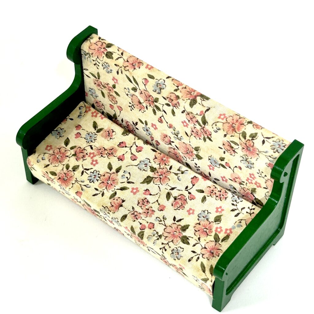 [used] Vintage Green Sofa Set Sylvanian Families Calico Critters