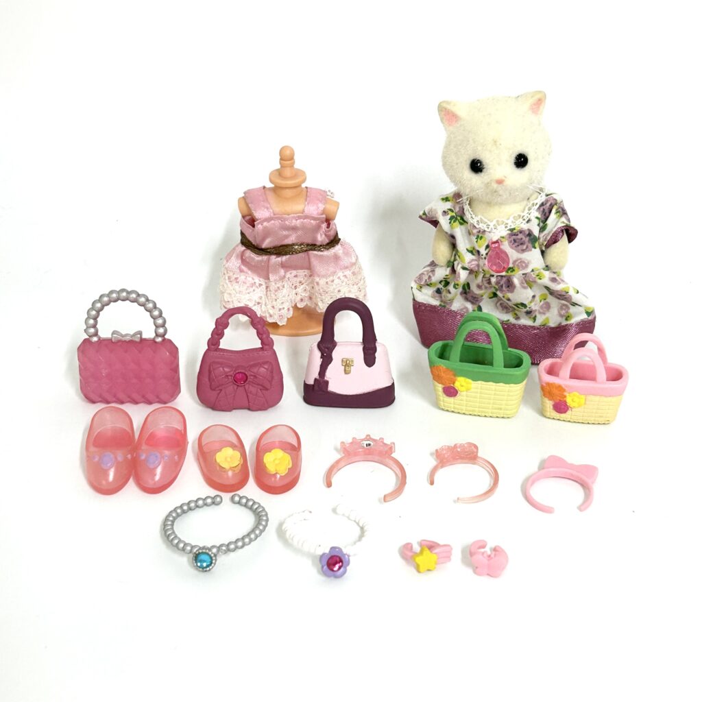 [used] Boutique Doll and Accessory Set Sylvanian Families Calico Critters