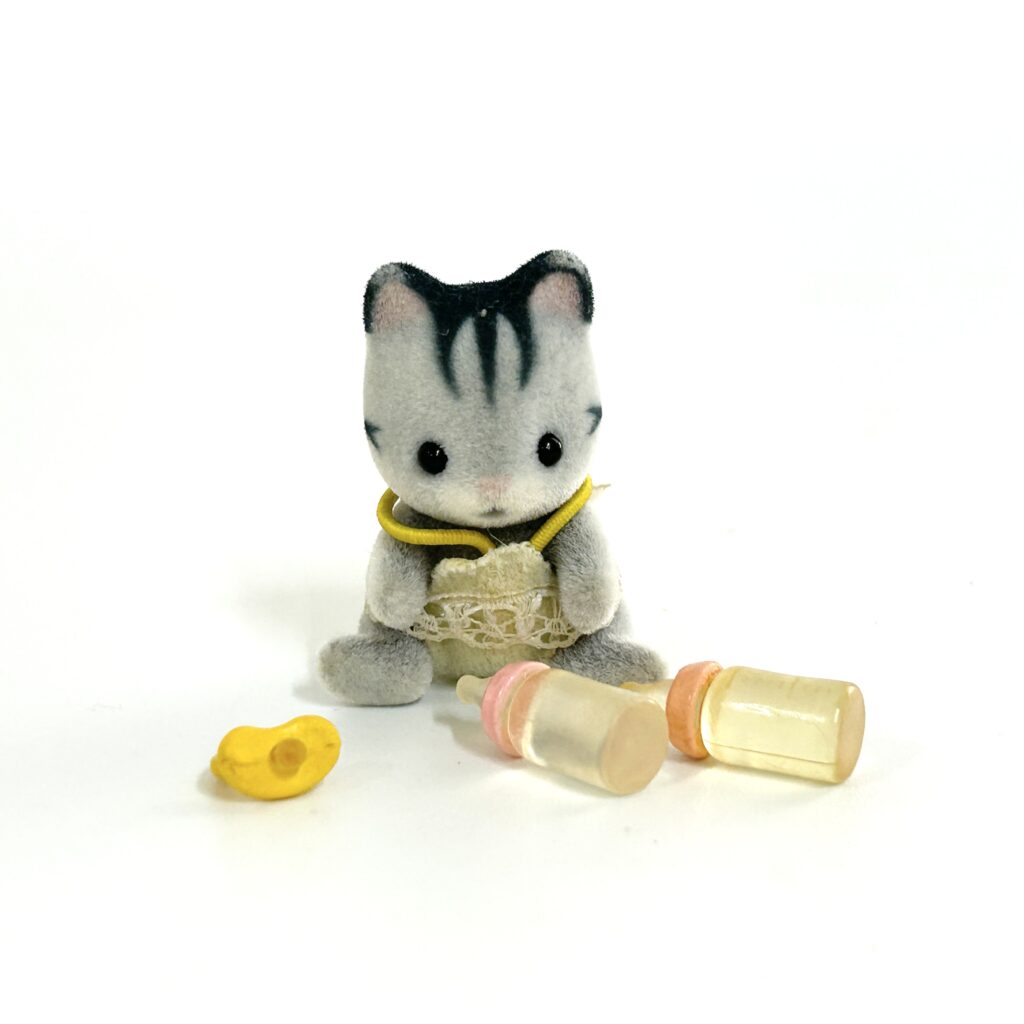 [used] Baby Grey Cat Sylvanian Families Calico Critters