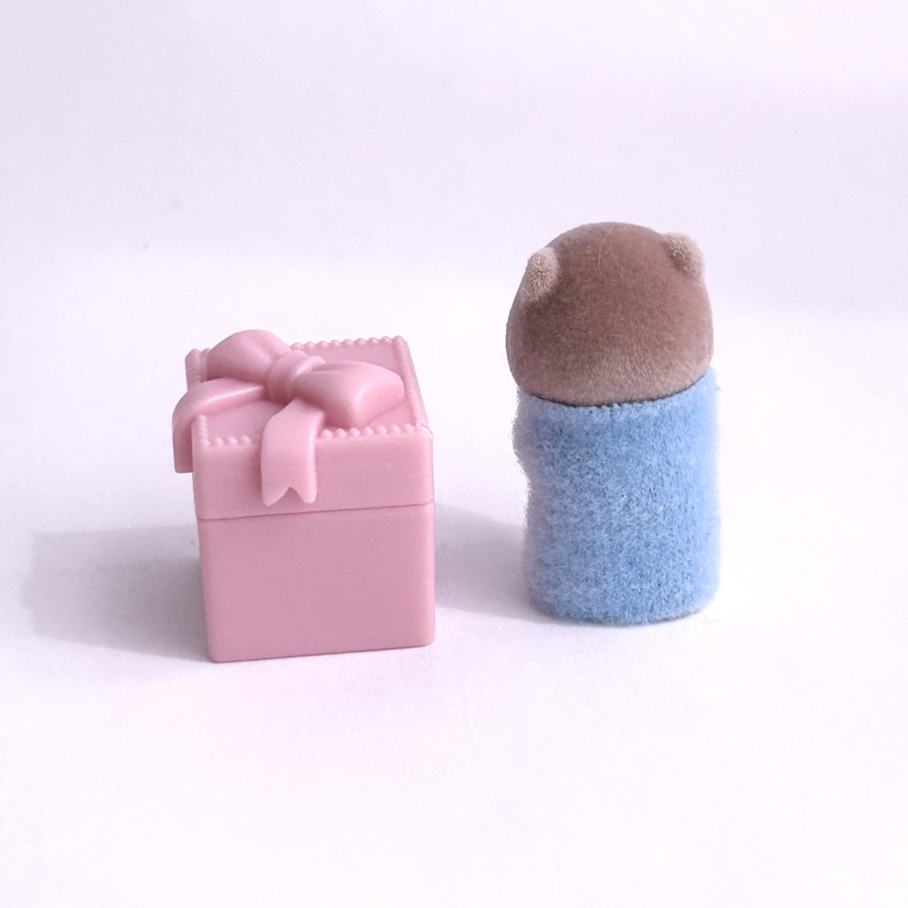 [used] Baby Party Series Secret Baby Otter Sylvanian Families Calico Critters