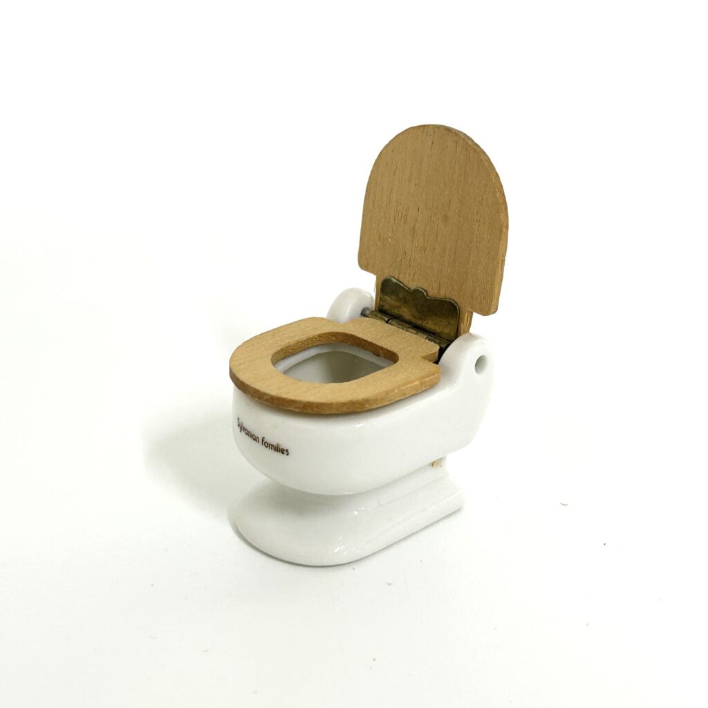 [used] Vintage Ceramic Toilet 1986 KA-35-600 Sylvanian Families Calico Critters