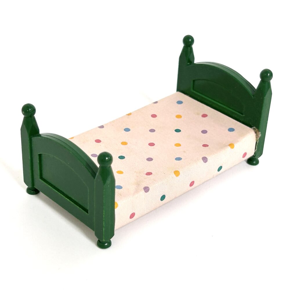 [used] Vintage Green Bed Sylvanian Families Calico Critters