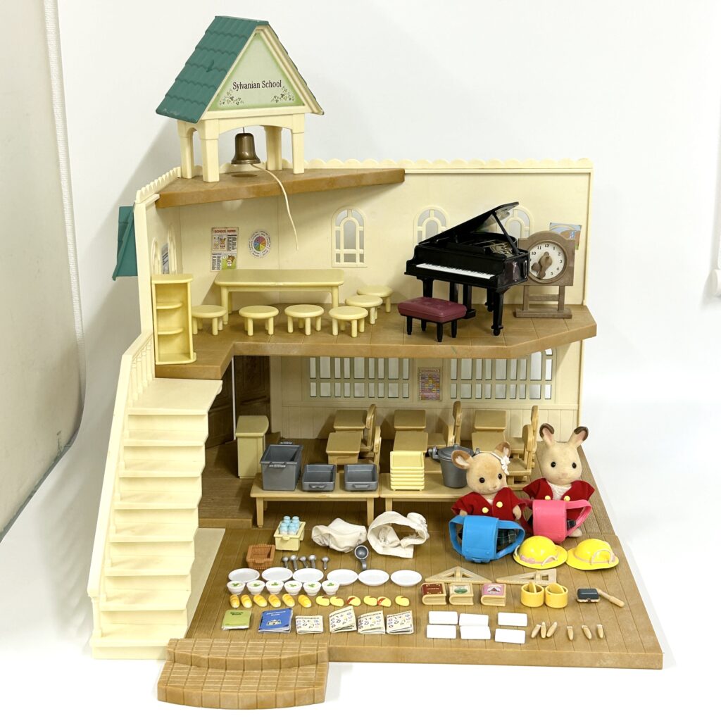 [used] Forest Clock Tower School Gift Set. Sylvanian Families Calico Critters