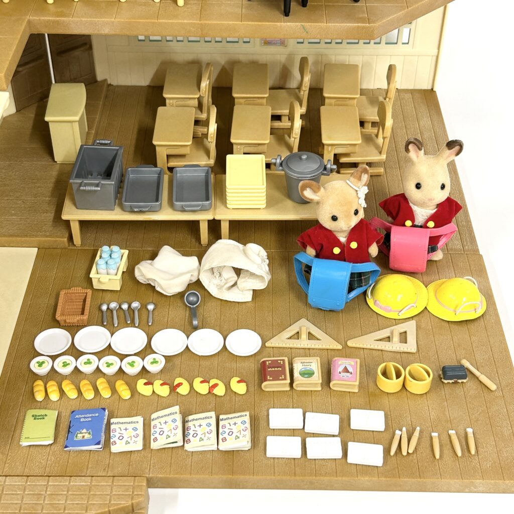 [used] Forest Clock Tower School Gift Set. Sylvanian Families Calico Critters