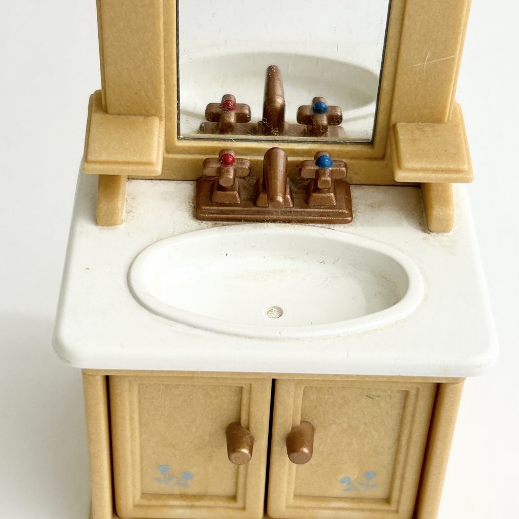 [used] Washstand Sylvanian Families Calico Critters