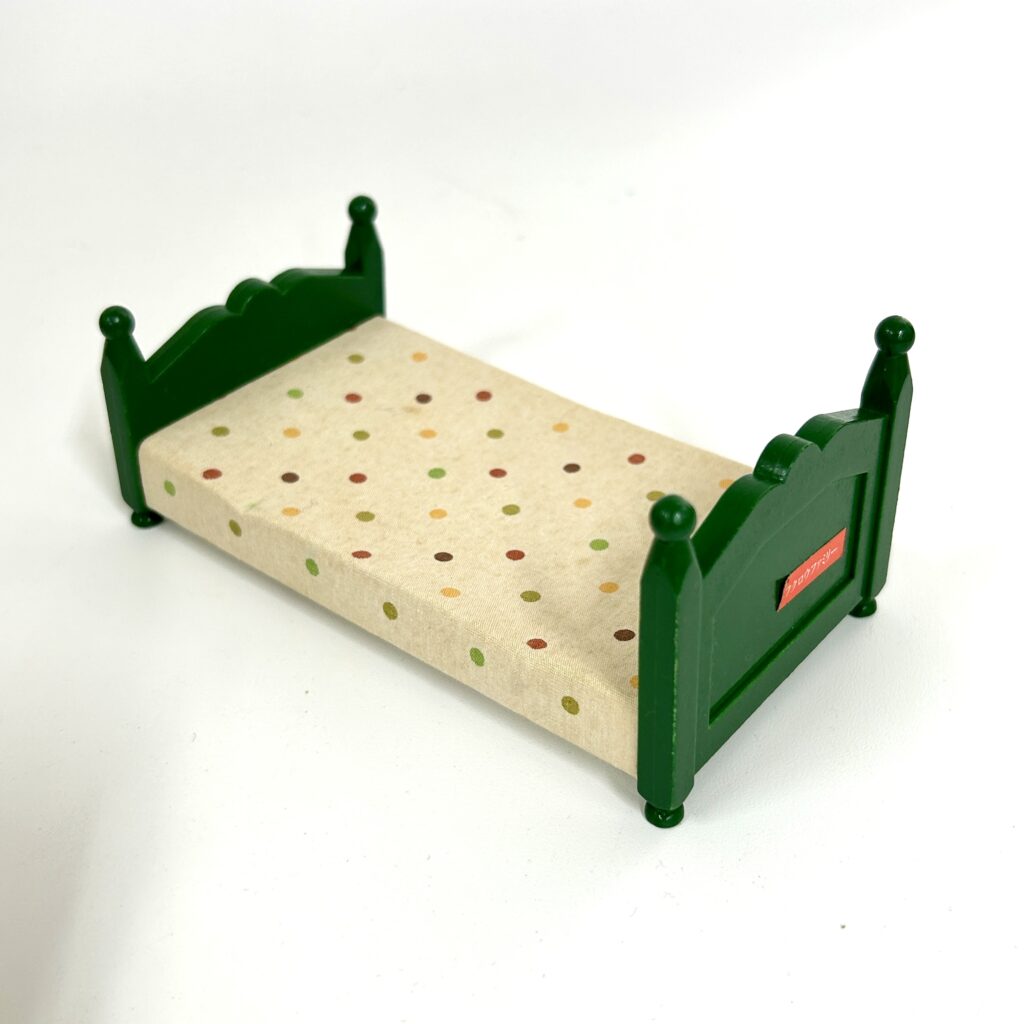 [used] Vintage Green Single Bed Sylvanian Families Calico Critters