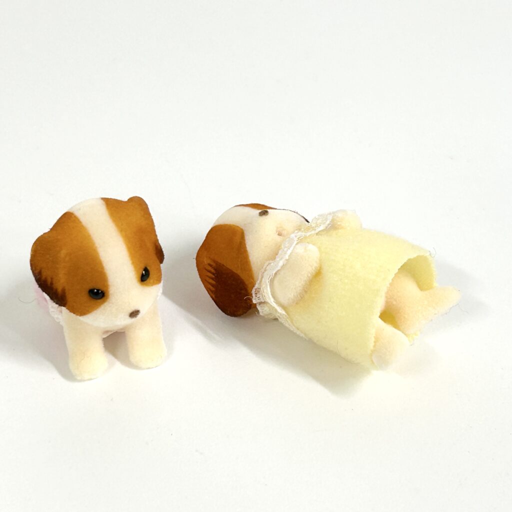 [used] Sleeping Chiffon Dog Twins I-66 Sylvanian Families Calico Critters