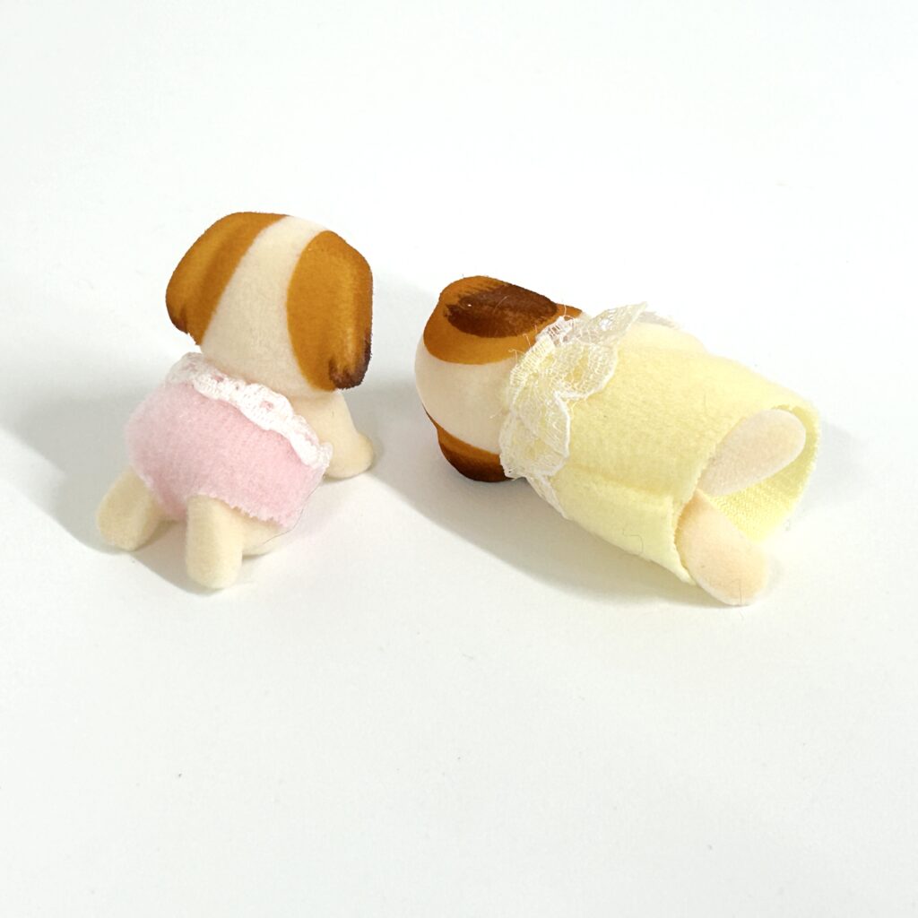 [used] Sleeping Chiffon Dog Twins I-66 Sylvanian Families Calico Critters