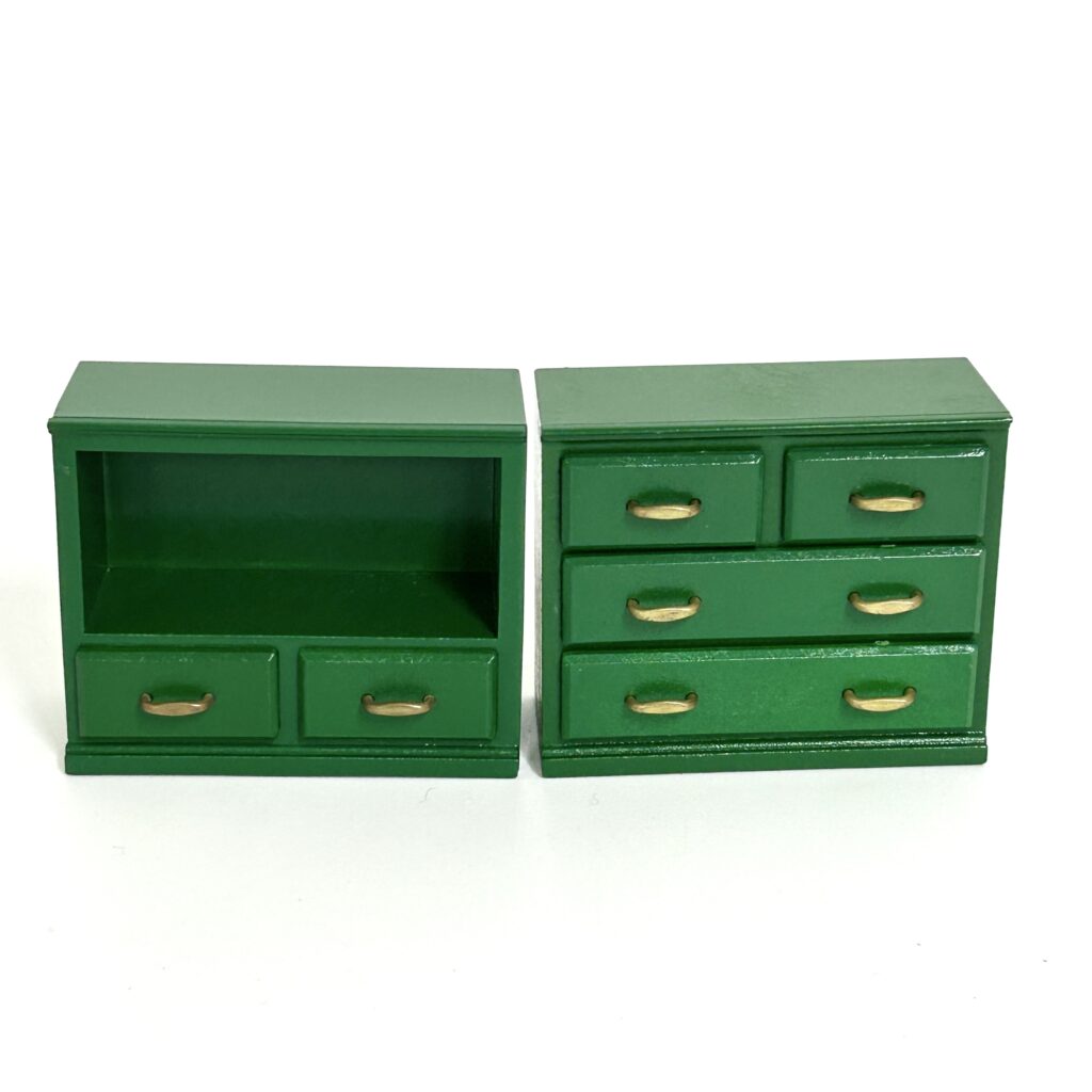 [used] Vintage Green Bookshelf and Chest of Drawers Sylvanian Families Calico Critters