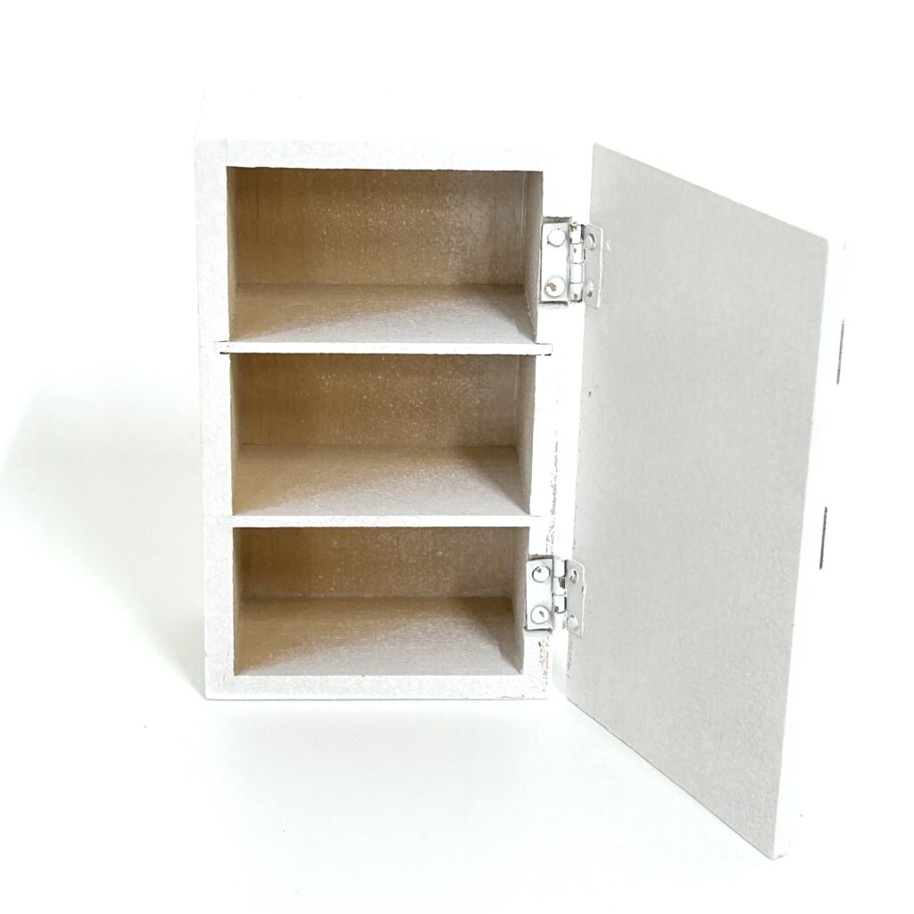 [used] Miniature White Refrigerator Unknown