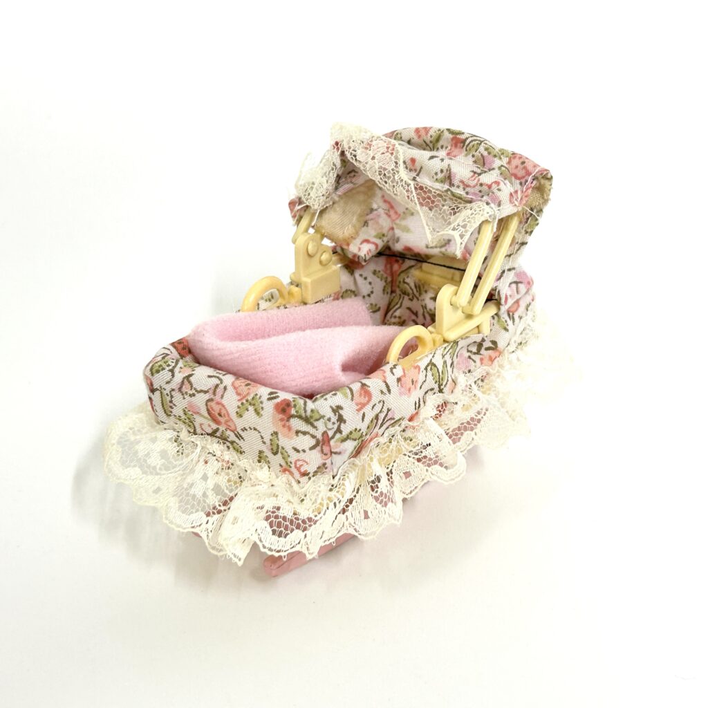 [used] Vintage Urban Life Pink Cradle 1988 A-15 Sylvanian Families Calico Critters