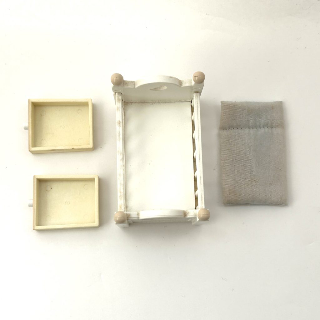 [Used] BABY BED Epoch Japan Sylvanian Families