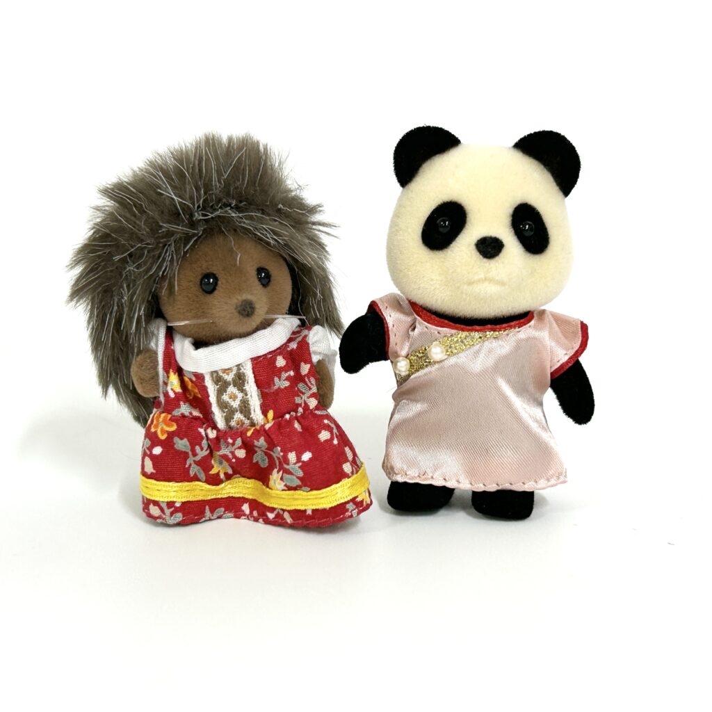 [used] 25th Anniversary World Collection Russia China 2010 C-42 Sylvanian Families Calico Critters