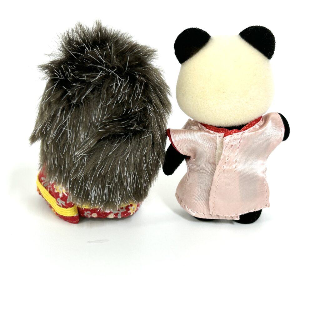 [used] 25th Anniversary World Collection Russia China 2010 C-42 Sylvanian Families Calico Critters