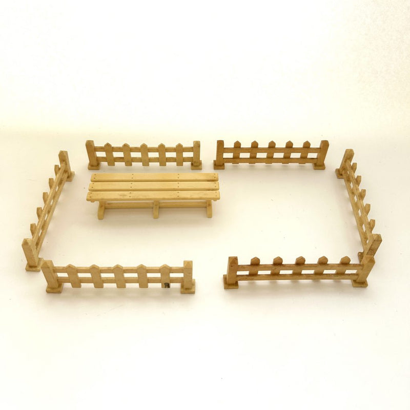 [Used] BENCH AND FENCE SET Calico Criters Epoch Japan Sylvanian Families