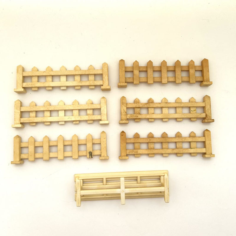 [Used] BENCH AND FENCE SET Calico Criters Epoch Japan Sylvanian Families